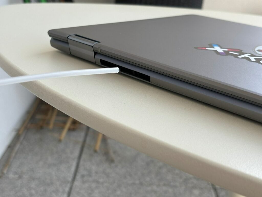 Jak wyczyścić laptopa z kurzu