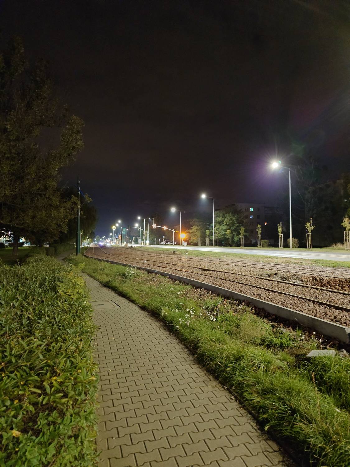sony-xperia-5v-zdjecie-nocne-torow-tramwajowych