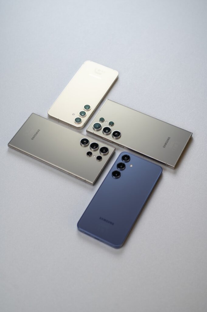 Samsung Galaxy S24 plecki różne kolory