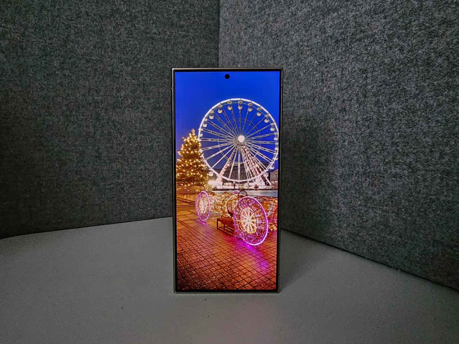 Samsung Galaxy S24 Ultra ekran AMOLED