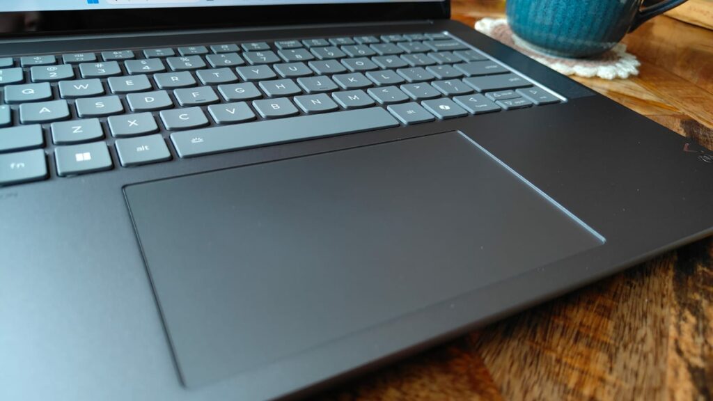 Lenovo Yoga Slim 7i Aura Edition klawiatura i gładzik