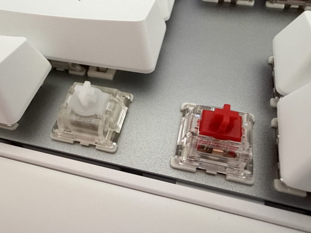 przełączniki omnipoint 3.0 i gateron red w steelseries apex pro tkl gen 3 white