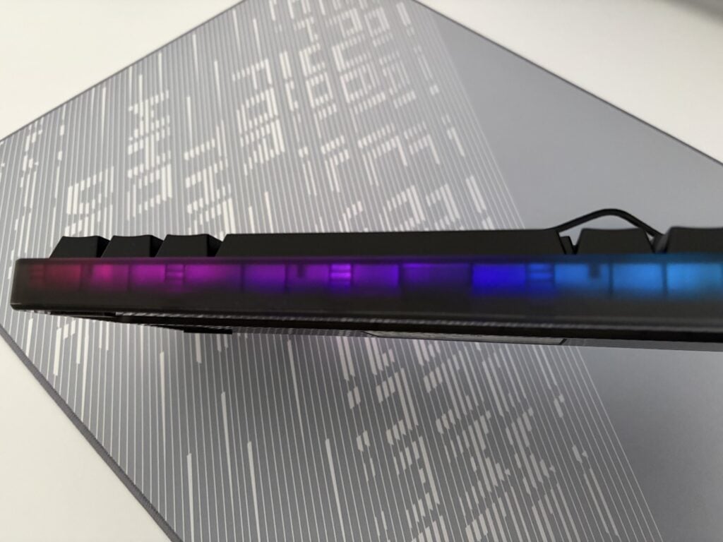 podświetlenie obudowy w hyperx origins 2