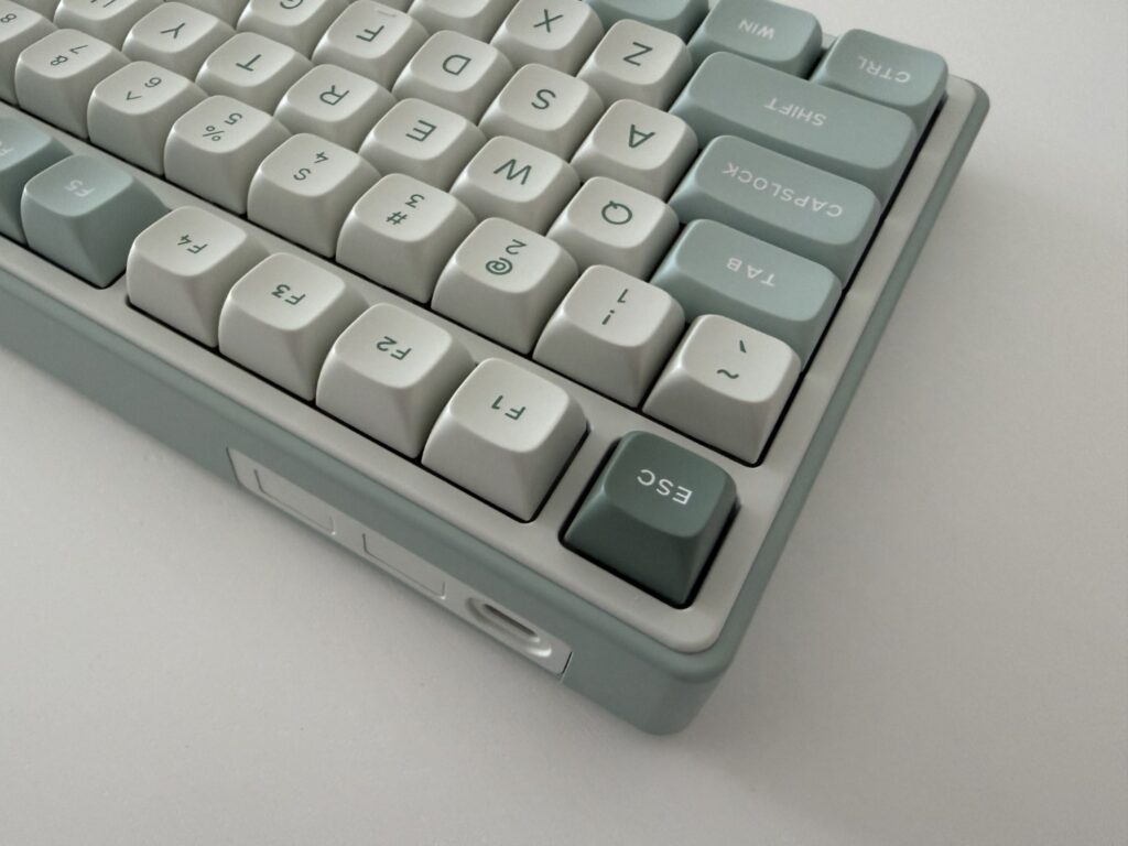 royal kludge r75